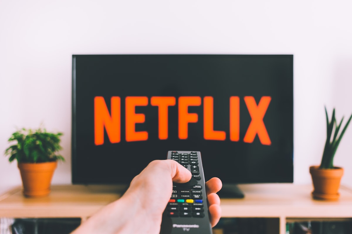 Bästa IPTV Sverige familj tittar på TV